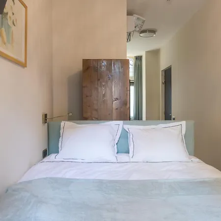 Hotspot Location, Wifi, Bed En Koffie Harmony *