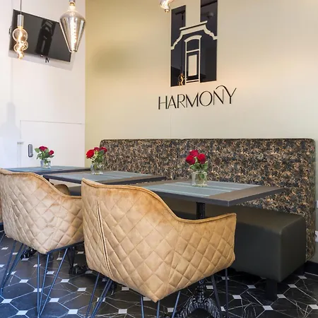 Hotspot Location, Wifi, Bed En Koffie Harmony * Τίλμπουργκ