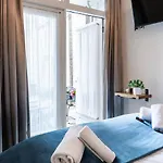 Hotspot Location, Wifi, Bed En Koffie Harmony *