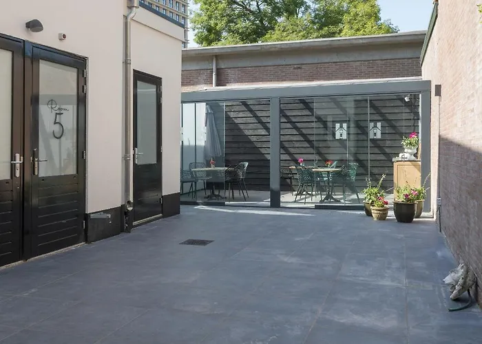 Hotspot Location, Wifi, Bed En Koffie Harmony *