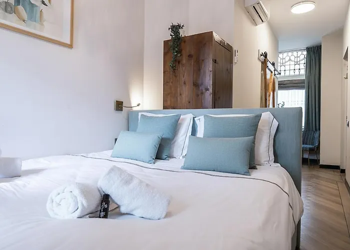 Апартаменты Hotspot Location, Wifi, Bed En Koffie Harmony *